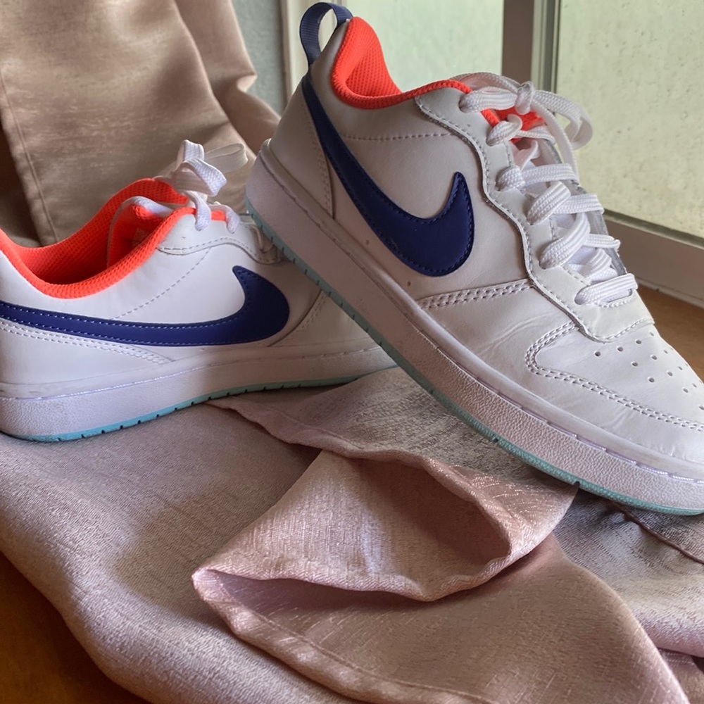 Nike low tops